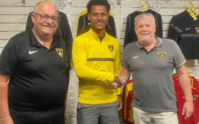 Isaiah Bazeley Signs For The Bees