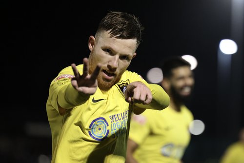 Sphinx Stung For Six As Bees Extend Their Lead